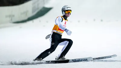 Domen Prevc auch in Klingenthal der Überflieger