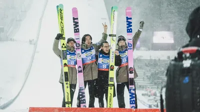 Prevc holt Gold, Japan siegt im Teambewerb