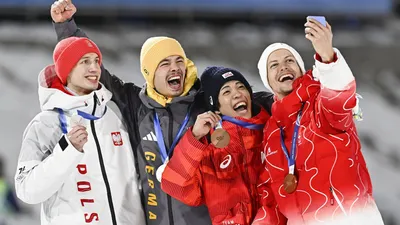 Raimund triumphiert auf der Normalschanze in Predazzo